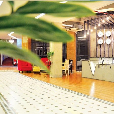 Viven Hotel Laoag Kültér fotó