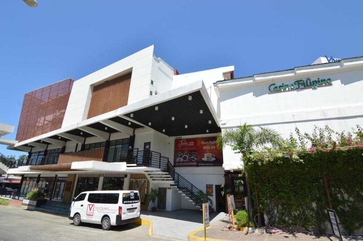 Viven Hotel Laoag Kültér fotó