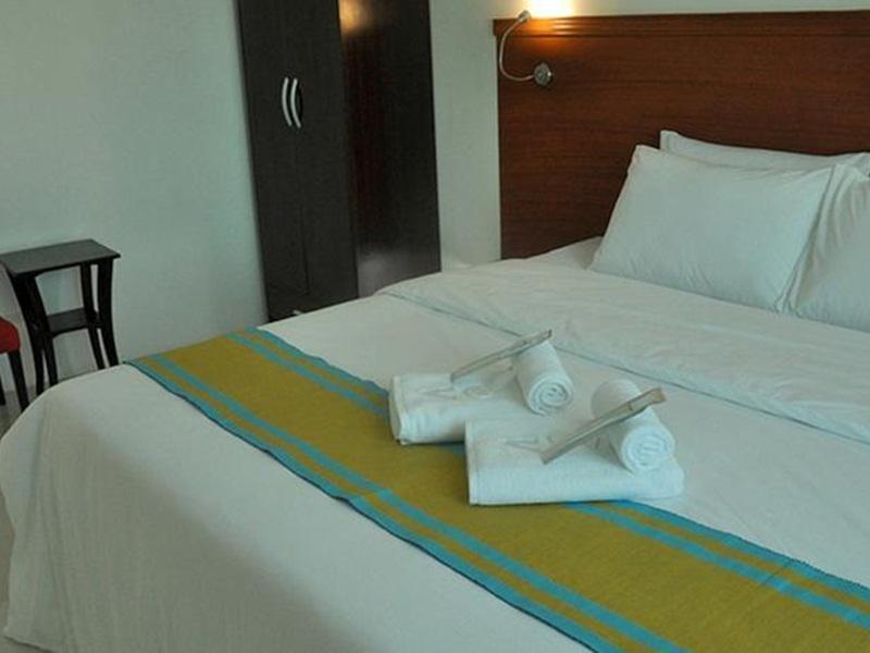 Viven Hotel Laoag Kültér fotó