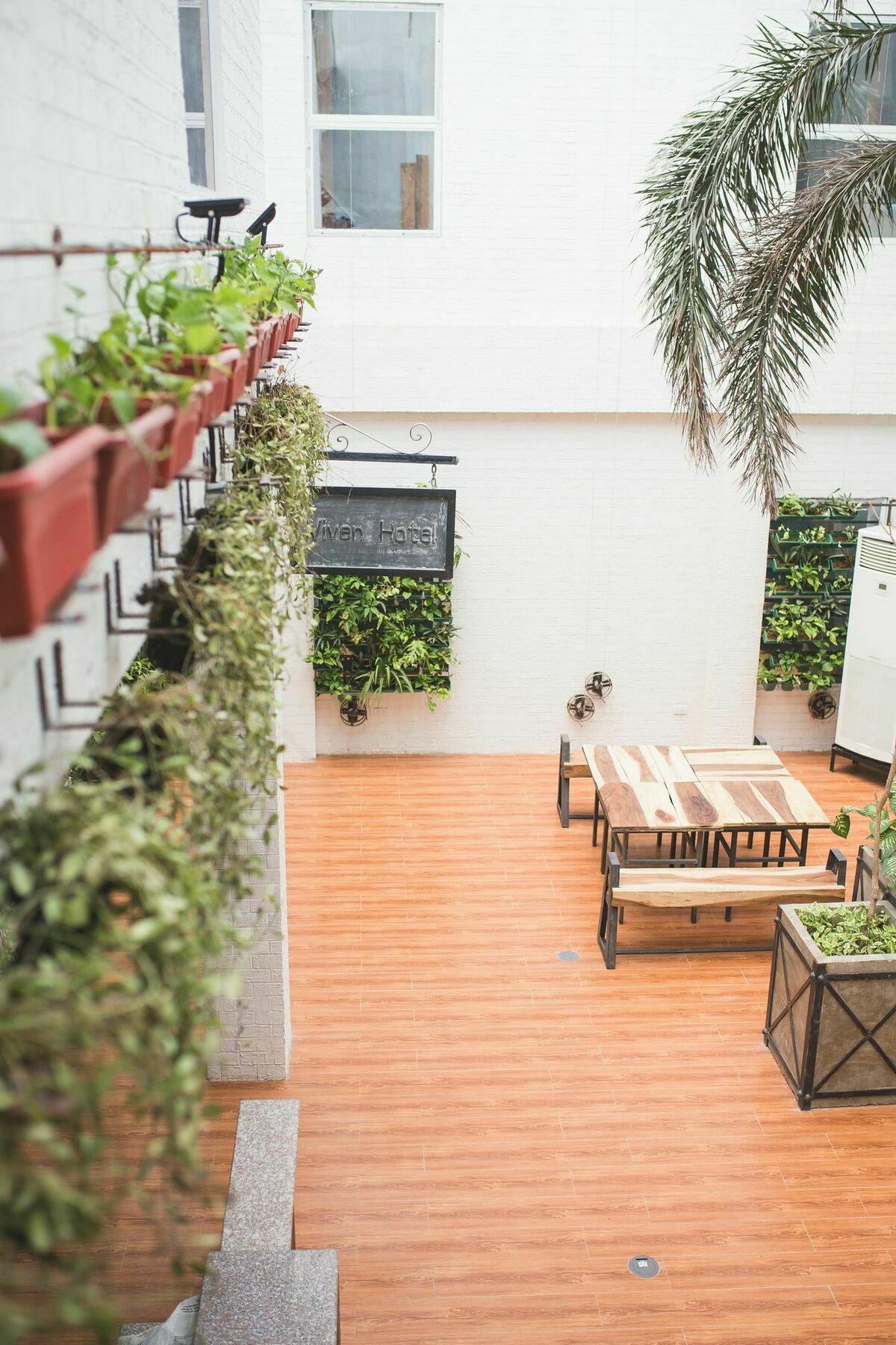 Viven Hotel Laoag Kültér fotó