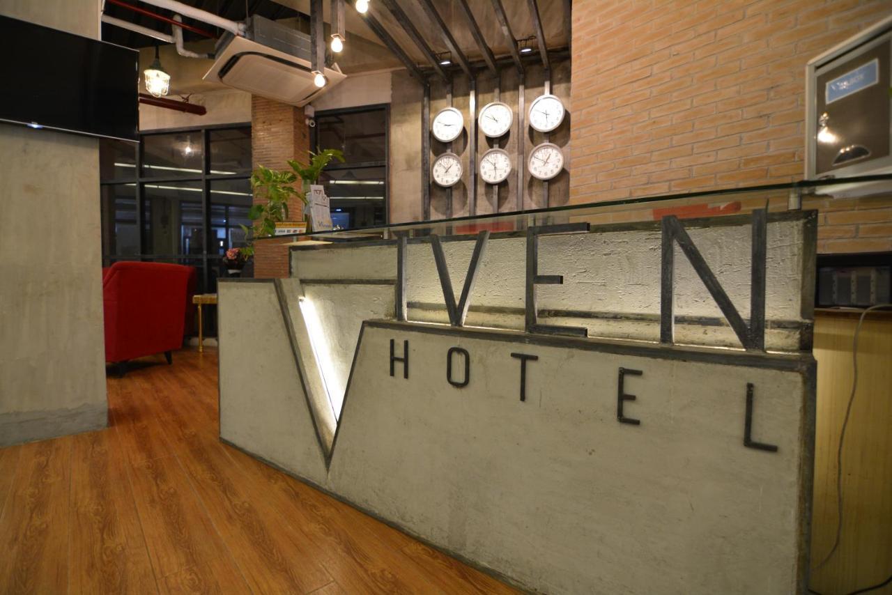Viven Hotel Laoag Kültér fotó