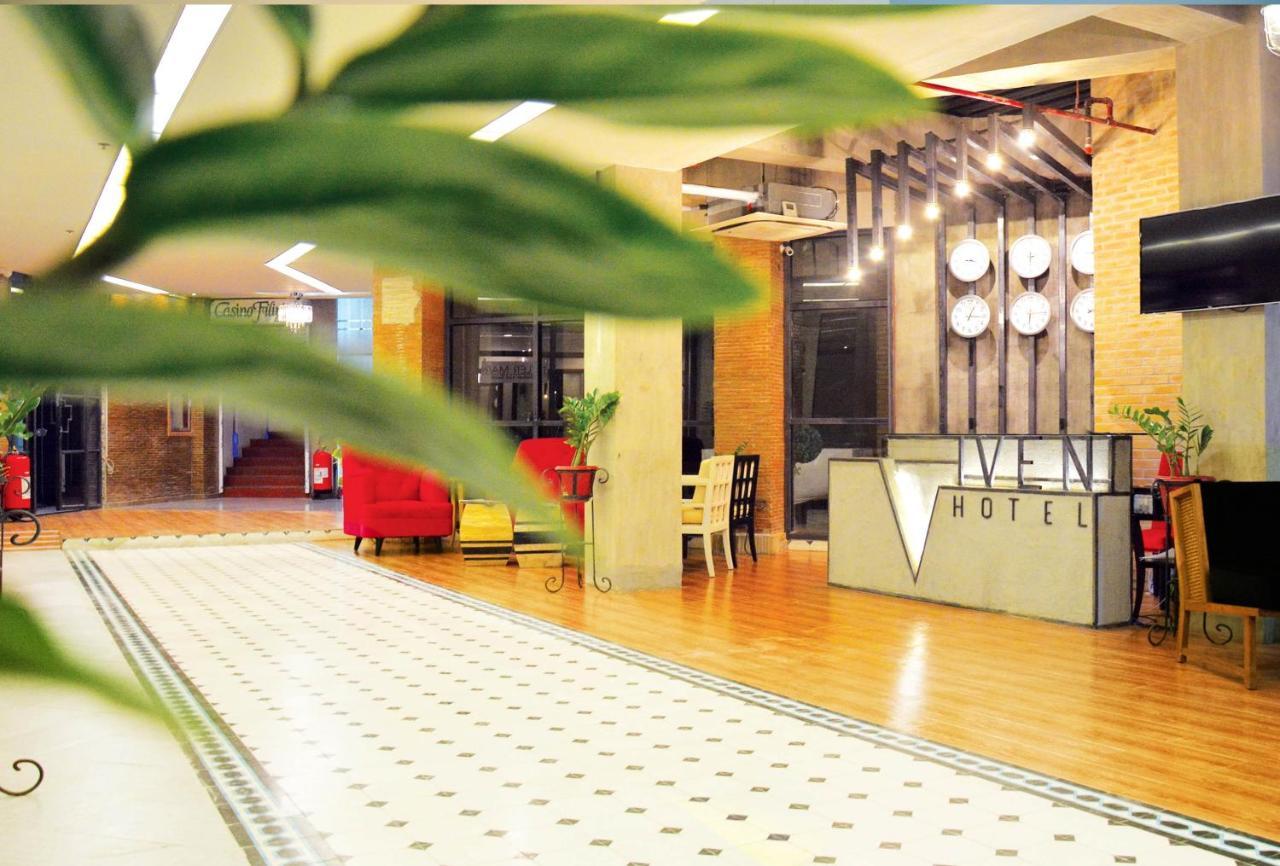 Viven Hotel Laoag Kültér fotó